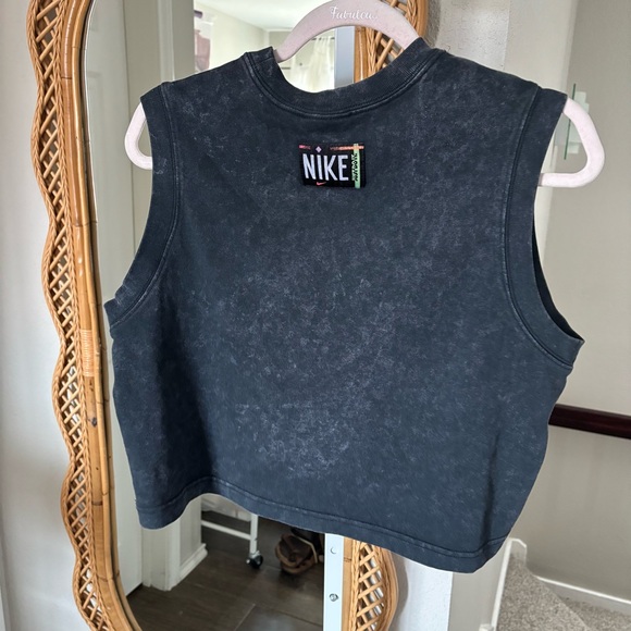 Nike / Sportswear Retro Vintage Athletic Tank Top - Picture 4 of 6